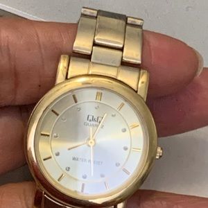 Q&Q watch